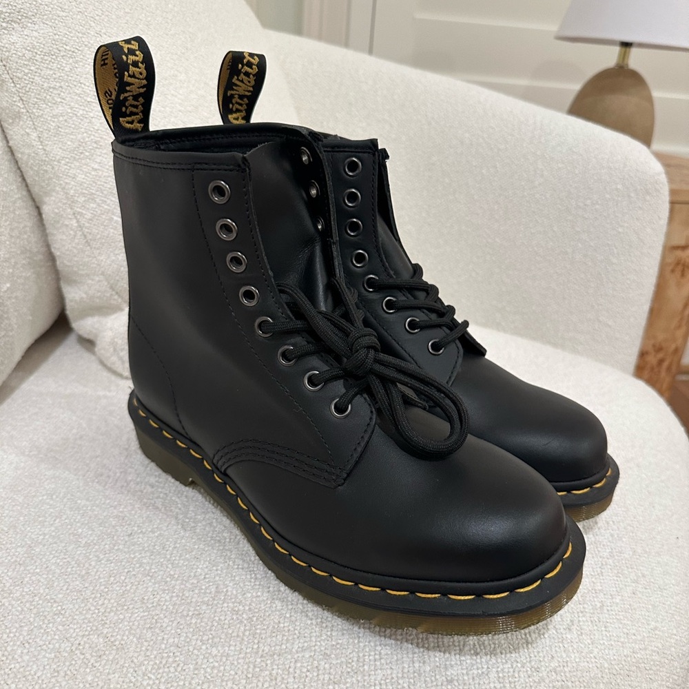 Dr Martens - Black Smooth Leather Lace Up Boots - Brand New Unworn Size 8